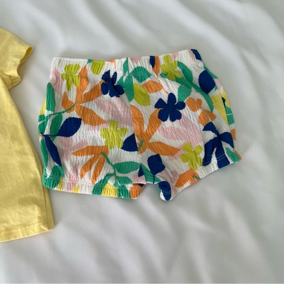 Toddler 2-Piece Flamingo Tee & Short Set - Picture 9 of 14